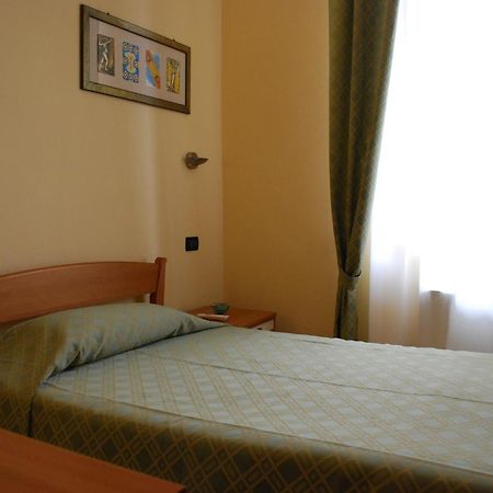 Hotel Il Convento Trino Esterno foto