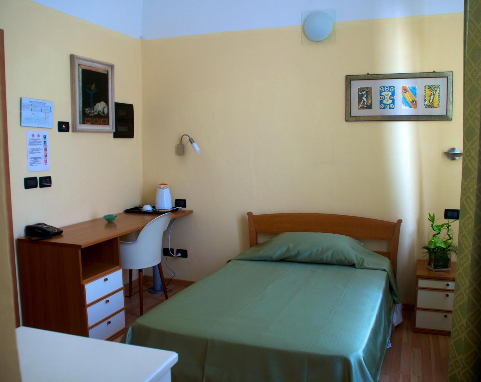 Hotel Il Convento Trino Esterno foto