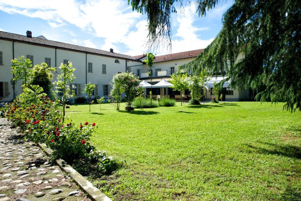 Hotel Il Convento Trino Esterno foto