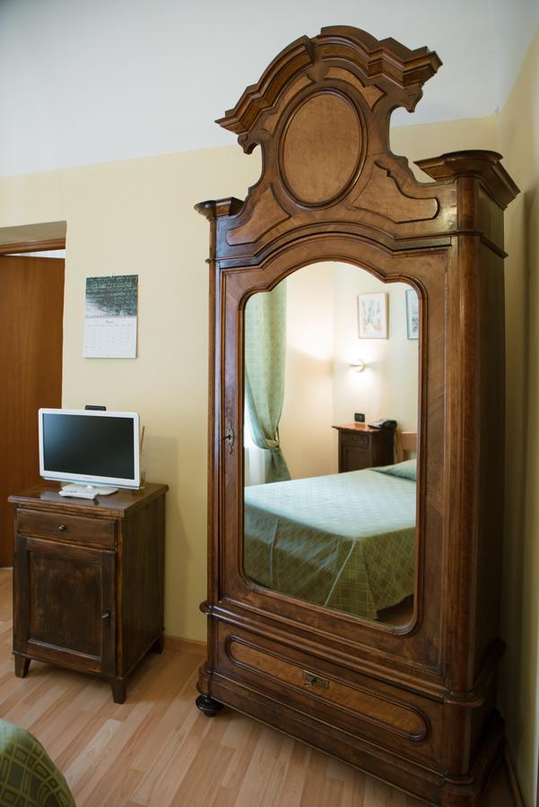 Hotel Il Convento Trino Esterno foto