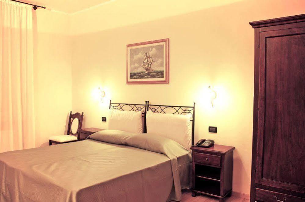 Hotel Il Convento Trino Esterno foto